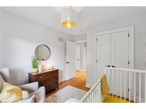 3 Thornhill Avenue, Toronto, ON - Indoor Photo Showing Bedroom