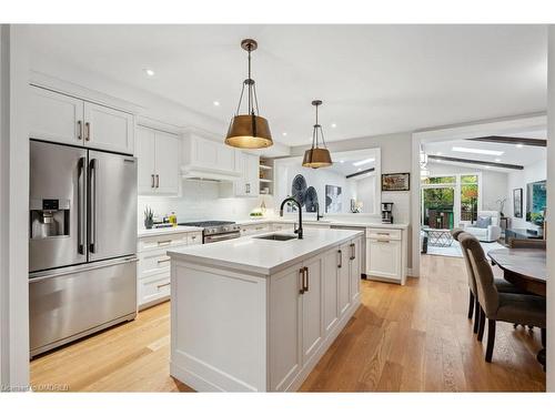 3 Thornhill Avenue, Toronto, ON - Indoor Photo Showing Kitchen With Upgraded Kitchen