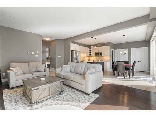 21 Melody Lane Lane, Grand Valley, ON - Indoor Photo Showing Living Room