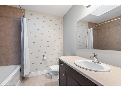 21 Melody Lane Lane, Grand Valley, ON - Indoor Photo Showing Bathroom