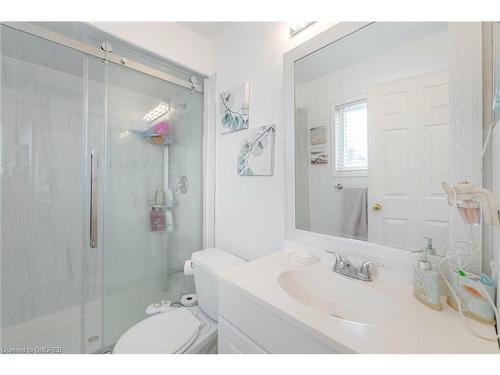 51 Yeaman Drive, Cambridge, ON - Indoor Photo Showing Bathroom