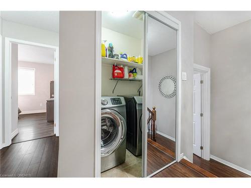 51 Yeaman Drive, Cambridge, ON - Indoor Photo Showing Laundry Room