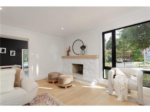 1146 Talka Court, Mississauga, ON - Indoor Photo Showing Living Room With Fireplace