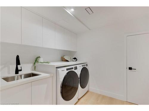 1146 Talka Court, Mississauga, ON - Indoor Photo Showing Laundry Room