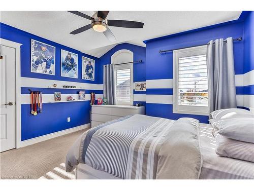 3089 Ferguson Drive, Burlington, ON - Indoor Photo Showing Bedroom