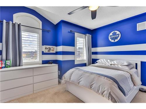 3089 Ferguson Drive, Burlington, ON - Indoor Photo Showing Bedroom