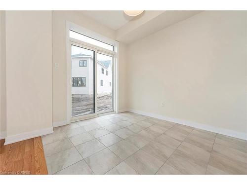 132 Eastbridge Avenue, Welland, ON - Indoor Photo Showing Other Room