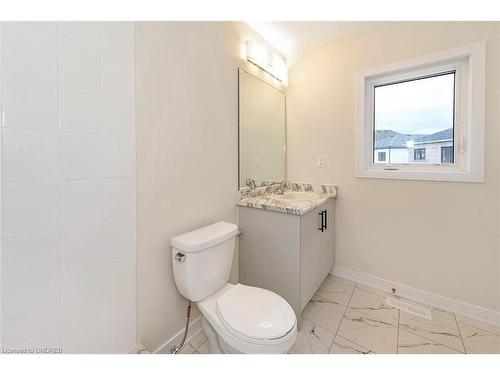 132 Eastbridge Avenue, Welland, ON - Indoor Photo Showing Bathroom