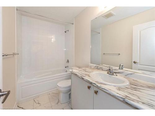 132 Eastbridge Avenue, Welland, ON - Indoor Photo Showing Bathroom