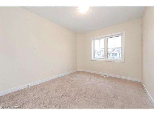 132 Eastbridge Avenue, Welland, ON - Indoor Photo Showing Other Room