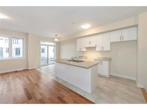 132 Eastbridge Avenue, Welland, ON - Indoor Photo Showing Kitchen With Double Sink