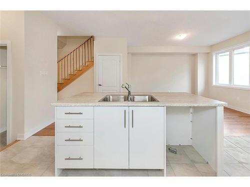 132 Eastbridge Avenue, Welland, ON - Indoor Photo Showing Kitchen With Double Sink