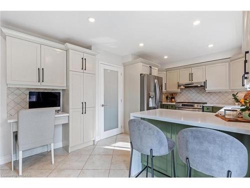 467 Hedgerow Lane, Oakville, ON - Indoor Photo Showing Kitchen With Stainless Steel Kitchen