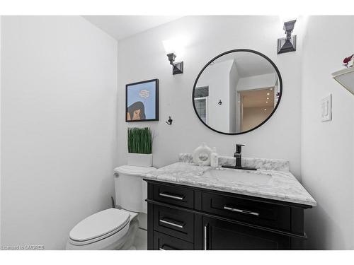 467 Hedgerow Lane, Oakville, ON - Indoor Photo Showing Bathroom