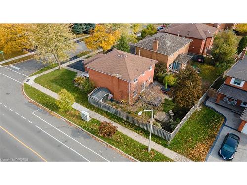 467 Hedgerow Lane, Oakville, ON - Outdoor