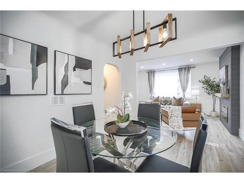 393 Weber Street E, Kitchener, ON - Indoor Photo Showing Dining Room