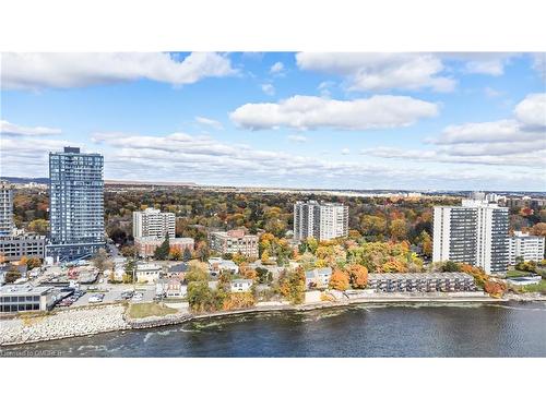 905-370 Martha Street, Burlington, ON - Outdoor With Body Of Water With View