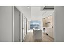 905-370 Martha Street, Burlington, ON  - Indoor Photo Showing Kitchen 