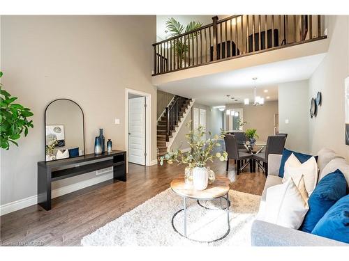 10-35 Chatfield Street, Ingersoll, ON - Indoor Photo Showing Living Room