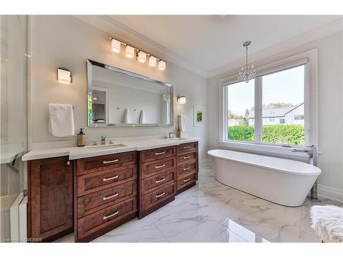 2361 Hixon Street, Oakville, ON - Indoor Photo Showing Bathroom