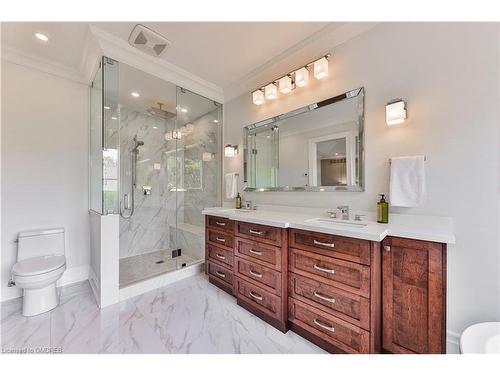 2361 Hixon Street, Oakville, ON - Indoor Photo Showing Bathroom