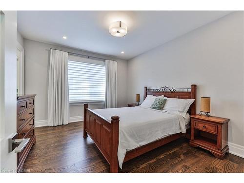 2361 Hixon Street, Oakville, ON - Indoor Photo Showing Bedroom