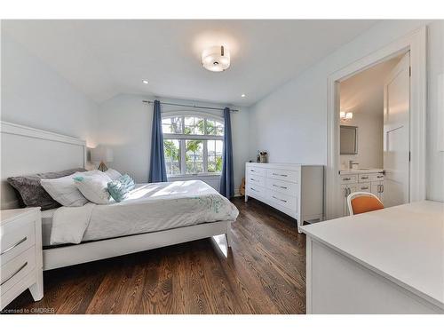 2361 Hixon Street, Oakville, ON - Indoor Photo Showing Bedroom