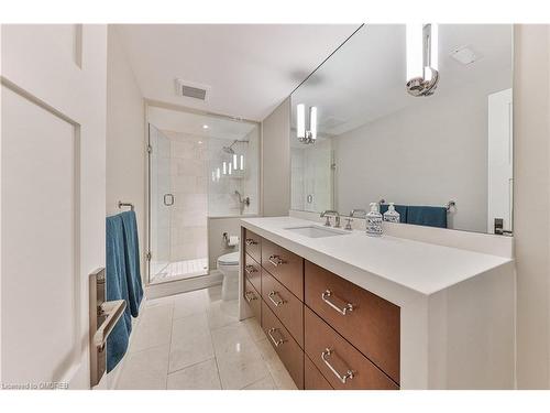 2361 Hixon Street, Oakville, ON - Indoor Photo Showing Bathroom