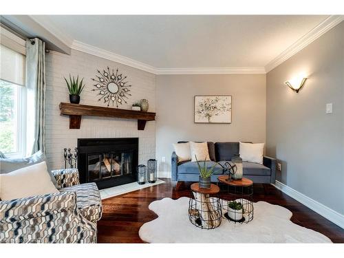 5100 Sunray Drive, Mississauga, ON - Indoor Photo Showing Living Room With Fireplace