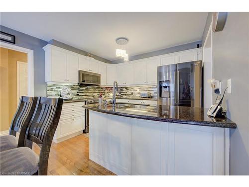 32 Triller Avenue, Cambridge, ON - Indoor Photo Showing Kitchen With Upgraded Kitchen