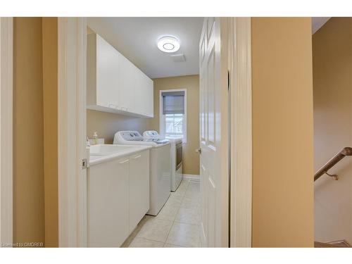 32 Triller Avenue, Cambridge, ON - Indoor Photo Showing Laundry Room