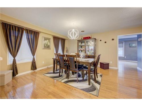 32 Triller Avenue, Cambridge, ON - Indoor Photo Showing Dining Room