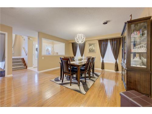 32 Triller Avenue, Cambridge, ON - Indoor Photo Showing Dining Room