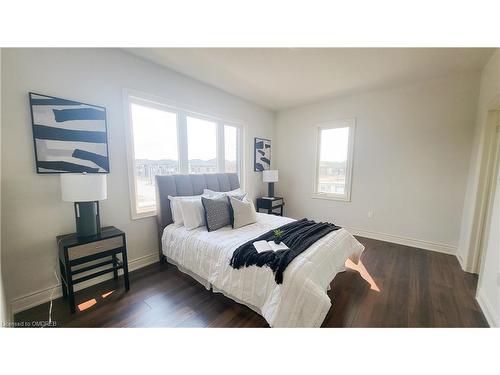 466 Humphrey Street, Waterdown, ON - Indoor Photo Showing Bedroom