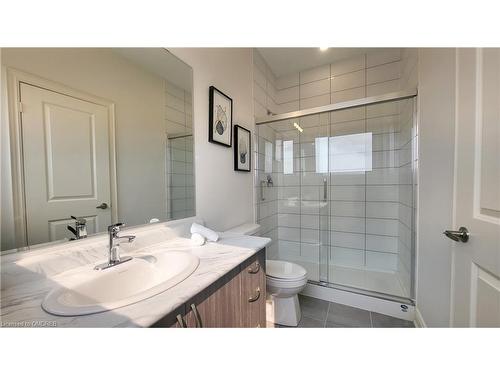 466 Humphrey Street, Waterdown, ON - Indoor Photo Showing Bathroom