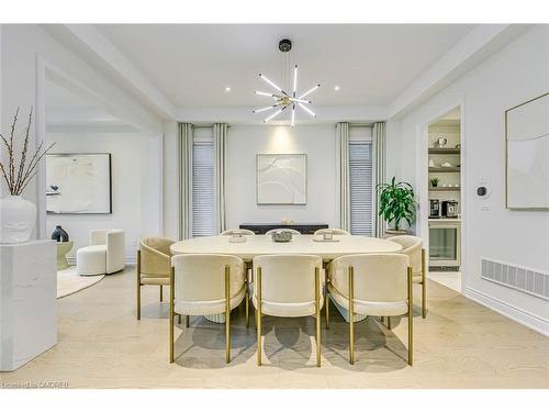 83 Ballmer Trail, Oakville, ON - Indoor Photo Showing Dining Room