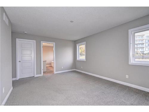 442 Westhaven Street, Waterloo, ON - Indoor Photo Showing Other Room