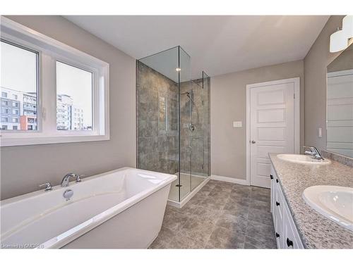 442 Westhaven Street, Waterloo, ON - Indoor Photo Showing Bathroom