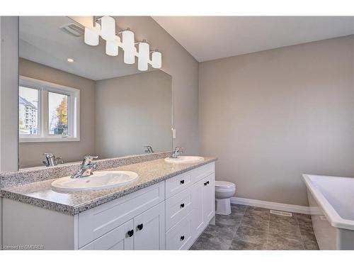 442 Westhaven Street, Waterloo, ON - Indoor Photo Showing Bathroom