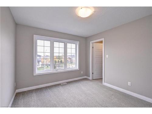 442 Westhaven Street, Waterloo, ON - Indoor Photo Showing Other Room