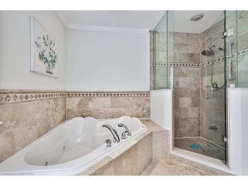 192 Waneta Drive, Oakville, ON - Indoor Photo Showing Bathroom