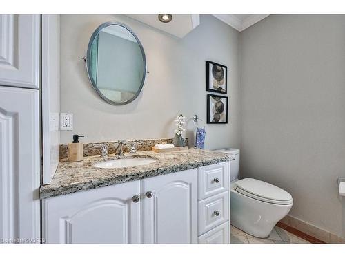 192 Waneta Drive, Oakville, ON - Indoor Photo Showing Bathroom