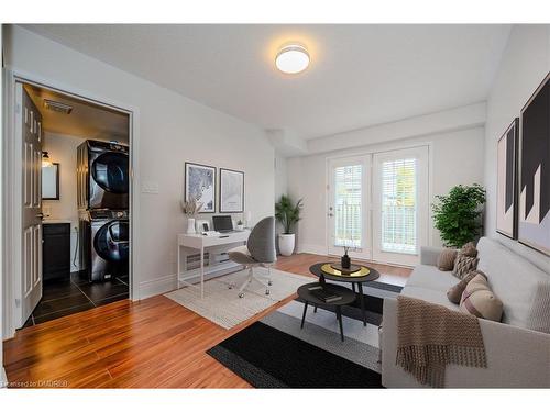 2966 Garnethill Way, Oakville, ON - Indoor Photo Showing Living Room