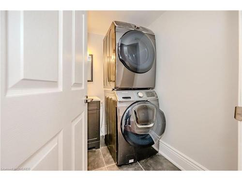 2966 Garnethill Way, Oakville, ON - Indoor Photo Showing Laundry Room