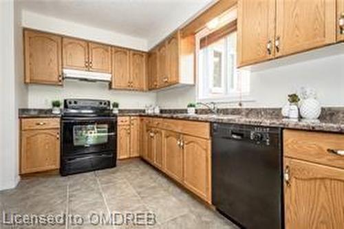 140 Severn Drive, Guelph, ON - Indoor Photo Showing Kitchen With Double Sink