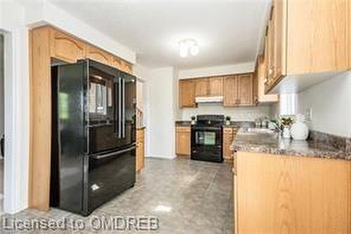 140 Severn Drive, Guelph, ON - Indoor Photo Showing Kitchen