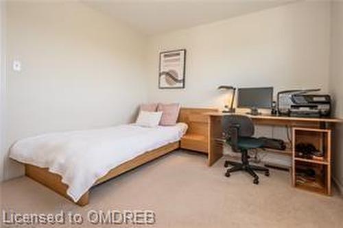 140 Severn Drive, Guelph, ON - Indoor Photo Showing Bedroom