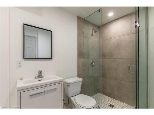 140 Severn Drive, Guelph, ON - Indoor Photo Showing Bathroom