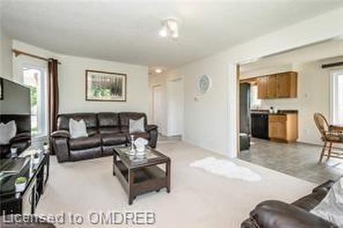 140 Severn Drive, Guelph, ON - Indoor Photo Showing Living Room