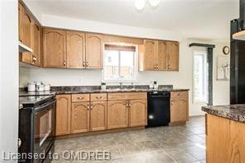 140 Severn Drive, Guelph, ON - Indoor Photo Showing Kitchen With Double Sink